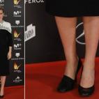 ¿Es el mismo par de zapatos o son dos diferentes? El calzado de la actriz de Velvet da lugar a dudas. Pensaremos que es el mismo par, pero que llevaba el pie derecho con una venda negra. ¿Será eso?