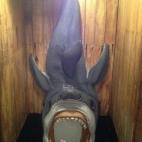 Éste con forma de tiburón está en un barco pirata para turistas en Puerto Vallarta, México.