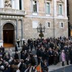 El Govern y los acusados, a las puertas del Palau de la Generalitat antes de dirigirse al Palacio de Justicia de Barcelona.