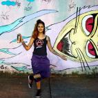 Mado, de 34 a&ntilde;os, artista brasile&ntilde;a, frente a una de sus obras en el barrio de Vila Madalena en Sao Paulo. &quot;Una vez una empresa no me quer&iacute;a contratar para pintar un mural porque dec&iacute;a que las mujeres no pod&iacu...