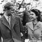 El duque de Edimburgo e Isabel II de Luna de miel en 1947.