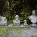 Bustos de influyentes figuras como las de Karl Marx, Vladimir Lenin, o Josef Stalin.