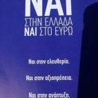 Y en la otra cara del panfleto, su visión sobre el 'no': "No a Grecia, al euro, a la libertad. 'No' es hundirnos, división, aislarnos y el dracma".
