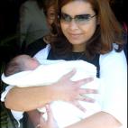 El 21 de abril de 2003, Mar&iacute;a Jos&eacute; Campanario present&oacute; a la prensa a su hija, Julia.