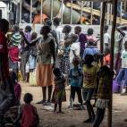 “Não sei se meus pais estão vivos. É triste ver os jovens do Sudão do Sul abandonando seus sonhos e fugindo. Os soldados chegavam às noite, matando os homens e estuprando as mulheres. Por que matar inocentes?”, pergunta Daniel N., 19....