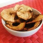 Para qu&eacute; picotear con galletas cuando hay una opci&oacute;n mucho m&aacute;s saludable. Estas chips de manzana son sencill&iacute;simas de hacer y para prepararlas solo hacen falta tres ingredientes. Consulta la receta en Cookpad.