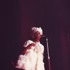 La cantante durante una actuaci&oacute;n en el Hammersmith Odeon de London (Inglaterra) en 1968.