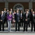 Foto de familia del Gobierno de Jos&eacute; Luis Rodr&iacute;guez Zapatero, tras las Elecciones Generales de 2008.