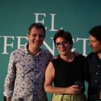 Montserrat Domínguez entre José Luis Moro y Pablo Torreblanca, de la agencia de publicidad Pingüino y Torreblanca, creadores de las campañas de 'El Huffington Post'