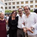 Montserrat Dom&iacute;nguez, Emilio Ontiveros y el periodista Isaias Lafuente.
