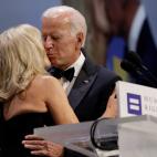 Joe Biden con su mujer, Jill Biden