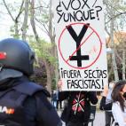 Proclamas antifascistas en Vallecas por el acto de Vox