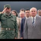 Mijail Gorbachov y Fidel Castro en una visita del l&iacute;der ruso a la isla en medio de la pol&iacute;tica de reformas de la URSS.
