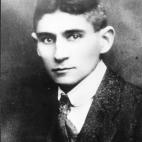 Cuando Franz Kafka agonizaba por culpa de la tuberculosis escribió a su amigo Max Brod: "Querido Max, mi última petición. Todo lo que dejé atrás, debe ser quemado sin leer". El autor checo, quien ya había publicado La metamorfósis, no log...