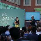 Montserrat Domínguez y Guillermo Rodríguez hablan a los asistentes