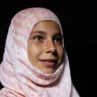 Shahed Shahine es una de las chicas que tiene que ir a clase dentro de una cueva, en la provincia de Idlib, Siria.