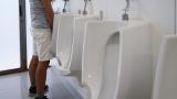 Un popular experto lanza un aviso a todos aquellos hombres que suelen orinar de pie