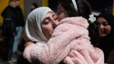 La alegría de quienes regresan: Cisjordania acoge en masa a palestinos liberados por Israel