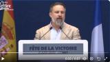 Abascal se lanza a hablar en francés y las cámaras captan lo que hace Marine Le Pen a pocos metros