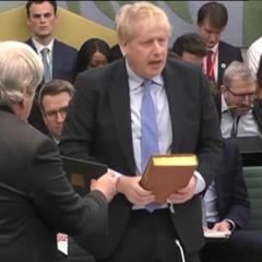 Boris Johnson defiende su 