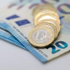 Ayuda de 200 euros: plazos y cómo saber si te la han concedido