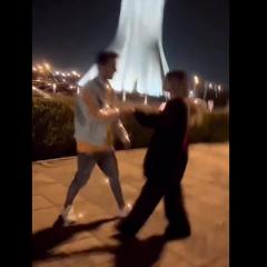 Condenados a diez años de cárcel dos jóvenes por publicar un vídeo bailando sin velo en Irán