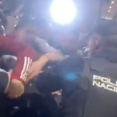 La Policía Nacional y jugadores de la selección de Perú, a la gresca en Madrid delante de la afición
