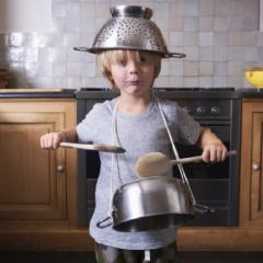 ¿A qué edad puede quedarse un niño solo en casa? Esto es lo que dice la ley