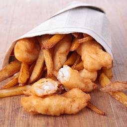 Un británico va a Benidorm a probar nuestro fish and chips con ganas de criticar y le sale el tiro por la culata