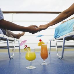 Una conocida viajera desvela la trampa de las bebidas incluidas tras hacer más de 50 cruceros
