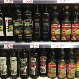 Advierten de la 'cara B' de las ofertas de aceite de oliva en los supermercados