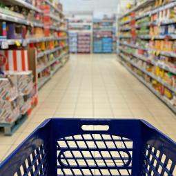 Ni Lidl ni Carrefour: este supermercado activa una medida sin precedentes para la carne ante la gran preocupación