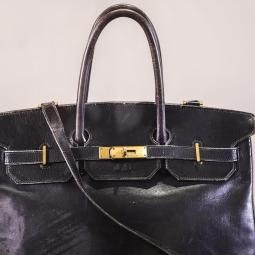 Subastan por 8,6 millones de euros el bolso Birkin original diseñado por Hermès para Jane Birkin