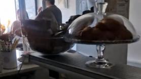 Regala las tartas de su pastelería en pleno apagón para no tirarlas: los vecinos tienen con ella un gesto descomunal