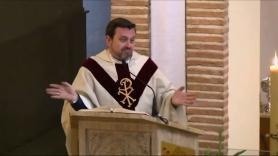 Un cura de Valdepeñas se lo echa todo en cara a sus fieles: "Os poneis de un repelente"