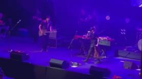 El público reprocha a Calamaro sus comentarios a favor de la tauromaquia y el cantante se va: "Hasta nunca"