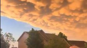 Las nubes mamuts aparecen tras un tornado y parecen de otro mundo