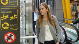 Irene Urdangarin, la invitada más inesperada en la procesión de la Legión en Málaga junto a su pareja Juan Urquijo