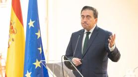 Albares responde a Israel reclamando un alto el fuego y condenando los ataques en Gaza y Cisjordania