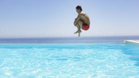 Un experto médico apunta las medidas para esquivar la infección más común de los amantes de la piscinas