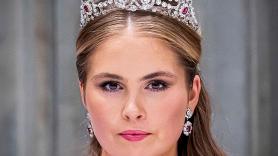 Amalia de Holanda, operada de urgencia tras sufrir un accidente montando a caballo