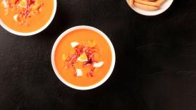 Un cocinero hace la fusión más curiosa del salmorejo: muchos dicen que lo quieren probar