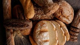 Un panadero explica por qué sale un aro blanco al congelar el pan y qué quiere decir