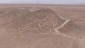 Descubren un geoglifo con forma de gato en la Pampa de Nazca en Perú