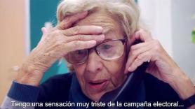 “Tengo la voz así de rara porque tengo un catarro horrible”: así pide por teléfono Carmena el voto para Errejón