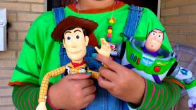 Estos hermanos pasaron ocho años haciendo el 'remake' de 'Toy Story 3' con sus juguetes y el resultado es ALUCINANTE