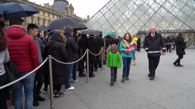 El Louvre cierra sus puertas por el coronavirus