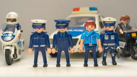 La Policía de Málaga recurre a los Playmobil para pedir que nos quedemos en casa