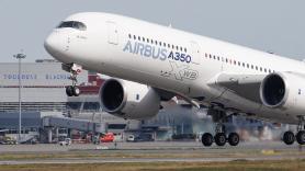 Crisis en el mundo de los aviones comerciales por escasez de baños: "Es un poco vergonzoso admitirlo"