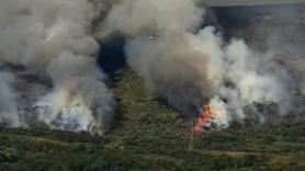 Activo un incendio en Viladervós (Ourense) que afecta a 120 hectáreas